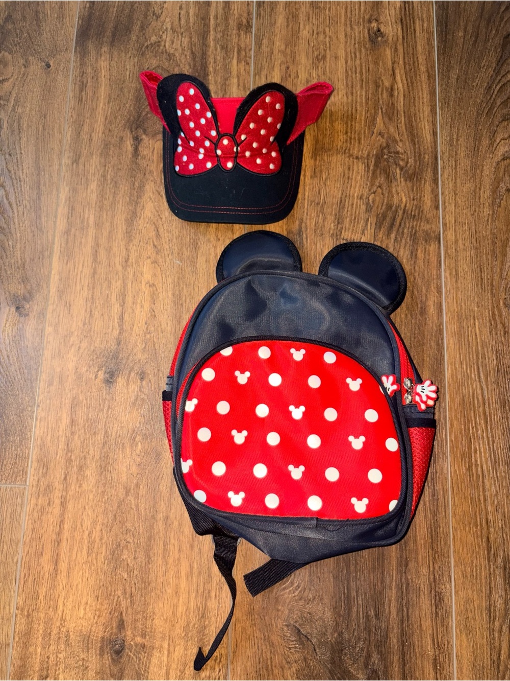Disney Kids Minnie Mouse Mini Backpack & Visor Hat Set